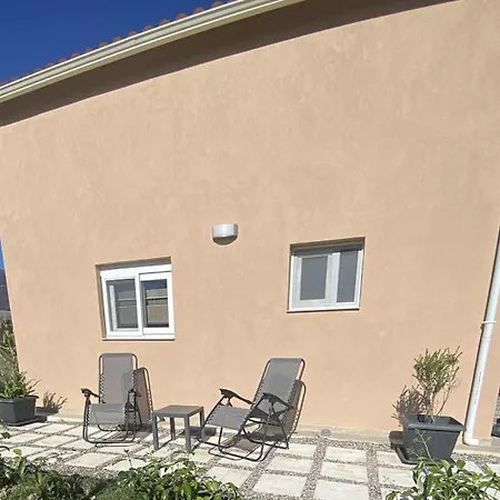 Apartament The 50 50 Deluxe Sidárion