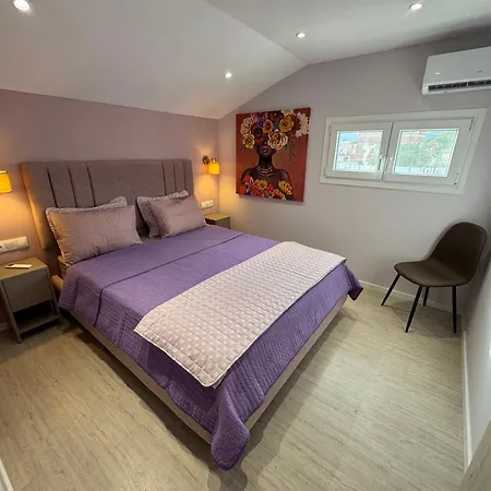 The 50 50 Deluxe Appartement *